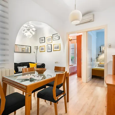 Fridays Flats Whisper-quiet Near Sagrada's Heart * Barcellona