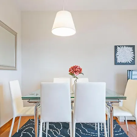 Sarria Attic Apartamento *
