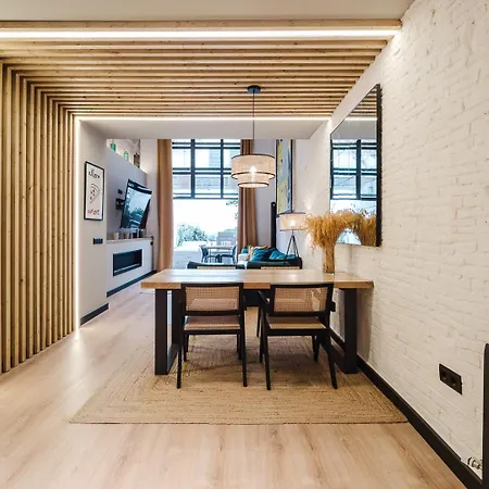 Luxury 2 Story Near Passeig De Gracia Apartment Barcelona