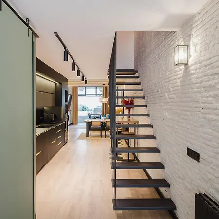 Luxury 2 Story Near Passeig De Gracia Barcelona