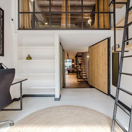 Luxury 2 Story Near Passeig De Gracia Barcelona