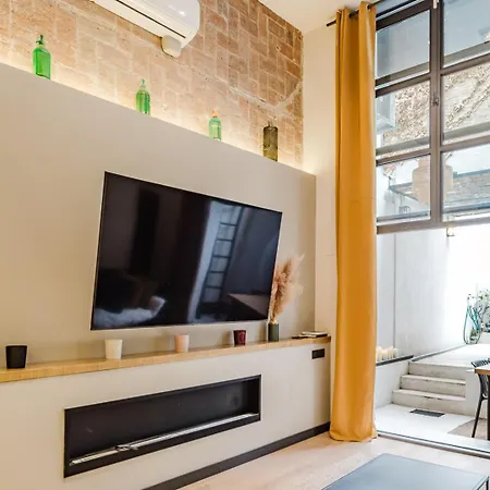 Luxury 2 Story Near Passeig De Gracia Apartment