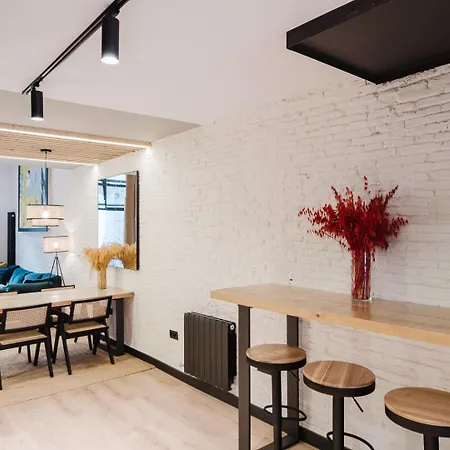 Apartment Luxury 2 Story Near Passeig De Gracia