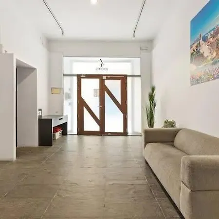 Huge Duplex With Private Garden Next To Ramblas Barcelona