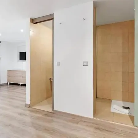 Huge Duplex With Private Garden Next To Ramblas Barcelona