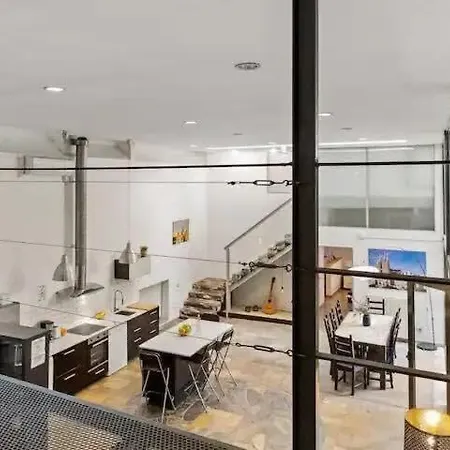 Huge Duplex With Private Garden Next To Ramblas Apartment Barcelona