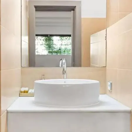 Apartment Huge Duplex With Private Garden Next To Ramblas Barcelona