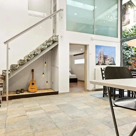 Apartment Huge Duplex With Private Garden Next To Ramblas