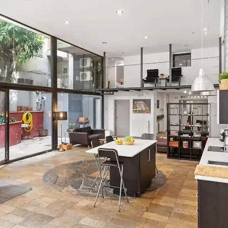 Huge Duplex With Private Garden Next To Ramblas Apartment Barcelona