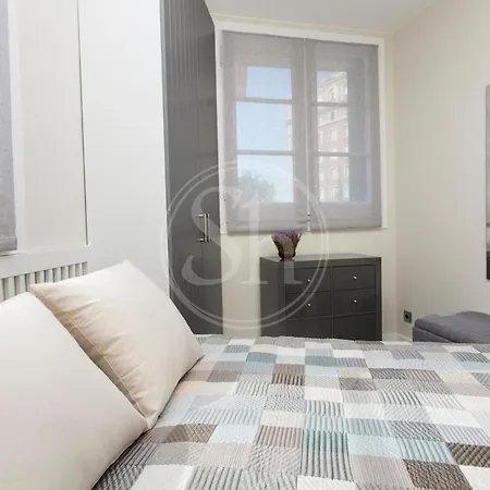 Hermoso Junto A La Sagrada Familia Apartment