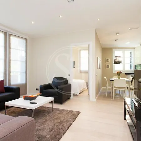 Apartment Hermoso Junto A La Sagrada Familia *