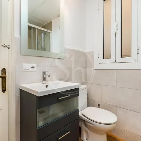 Wonderful Enamorats Apartment