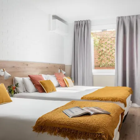 Bypillow House Hotel