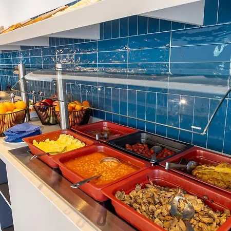 Travelodge Poblenou Otel Barselona