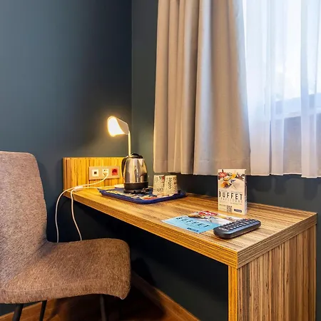 Otel Travelodge Poblenou
