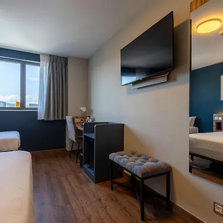 Otel Travelodge Poblenou