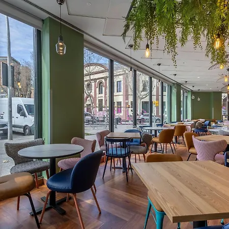 Otel Travelodge Poblenou *