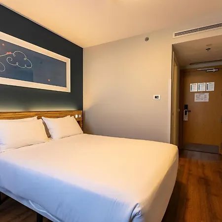 Otel Travelodge Poblenou Barselona