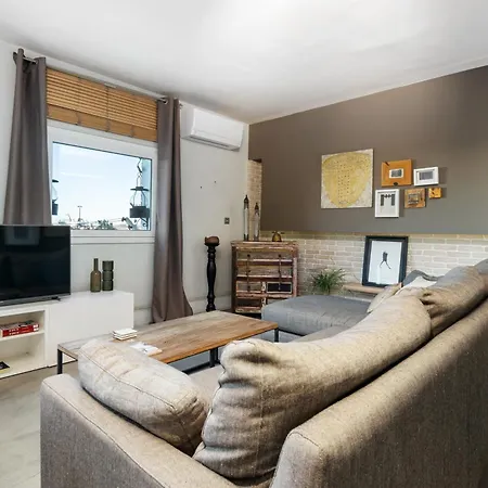 Apartment Bright Ferry Terminal & Ramblas
