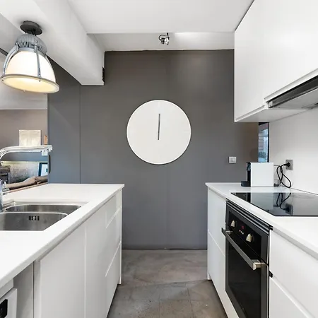 Apartment Bright Ferry Terminal & Ramblas Barcelona