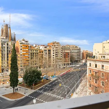 Stunning 5br With Sagrada Familia Views