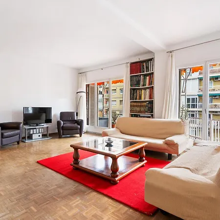 Stunning 5br With Sagrada Familia Views *