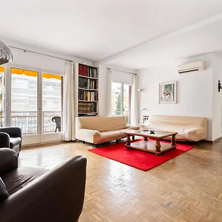 Stunning 5br With Sagrada Familia Views *