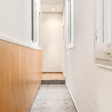 Spacious 5-bedroom In *