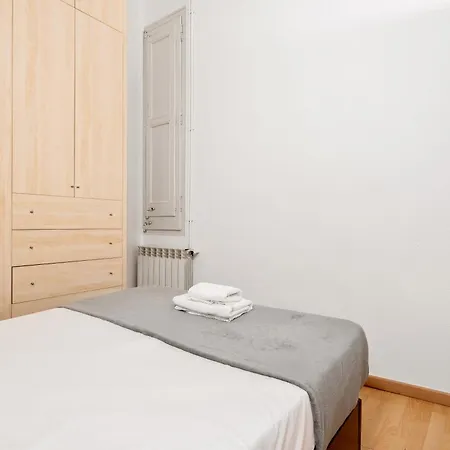 Apartment Spacious 5-bedroom In