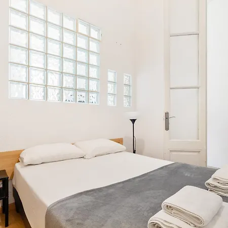 Apartment Spacious 5-bedroom In
