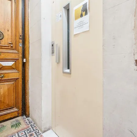 Spacious 5-bedroom In *