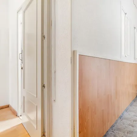 Spacious 5-bedroom In