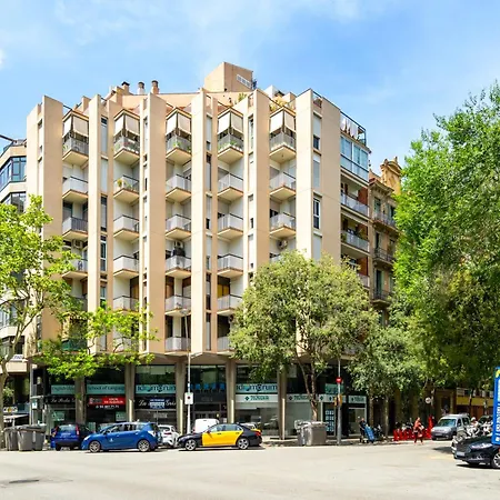 Apartment Spacious 5-bedroom In *