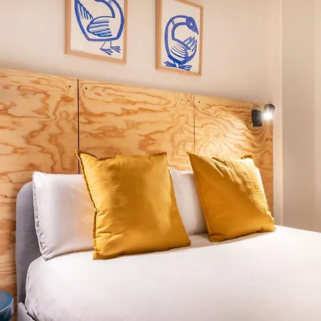 Spacious And Elegant Oasis In The Location Apartment Barcelona