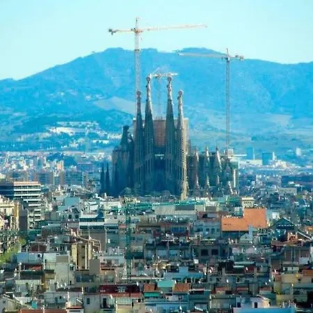Apartment Ramblas Spacious & Design 4br Flat With Balcony 15m Ramblas *