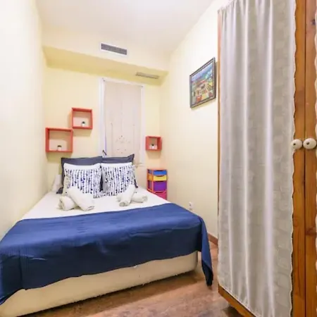 Ramblas Spacious & Design 4br Flat With Balcony 15m Ramblas Barcelona