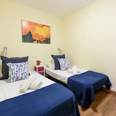 Ramblas Spacious & Design 4br Flat With Balcony 15m Ramblas * Barcelona