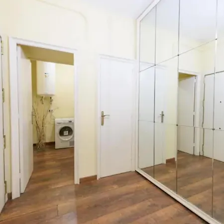 Apartment Ramblas Spacious & Design 4br Flat With Balcony 15m Ramblas *