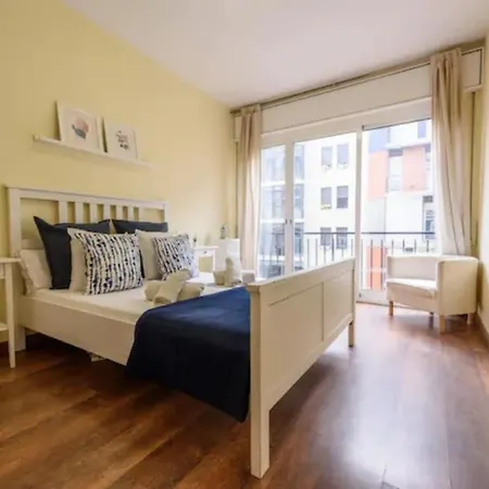 Ramblas Spacious & Design 4br Flat With Balcony 15m Ramblas Barcelona
