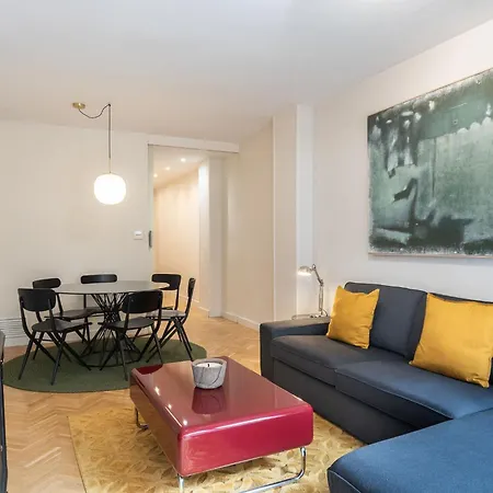 Spacious And Elegant Oasis In The Location Apartment Barcelona