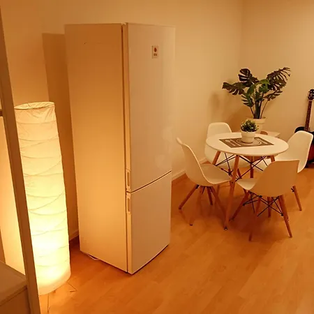 Guest house Sunny Double Center L5&l1 Metro Lines *