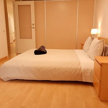 Guest house Sunny Double Center L5&l1 Metro Lines *