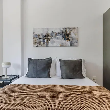 Blueground Les Corts Balcony Ac Wd Bcn-157 Apartment Barcelona
