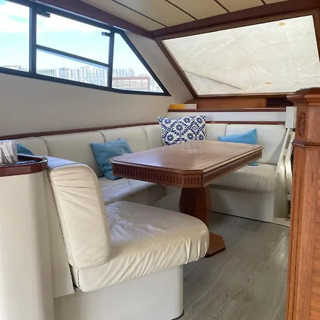 Waterfront Cozy Two Bedrooms