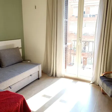Flateli Sagrada Familia * Barcelona