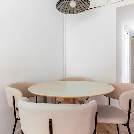 Apartment Blueground Sant Gervasi Ac Balcony Nr Market Bcn-181 Barcelona