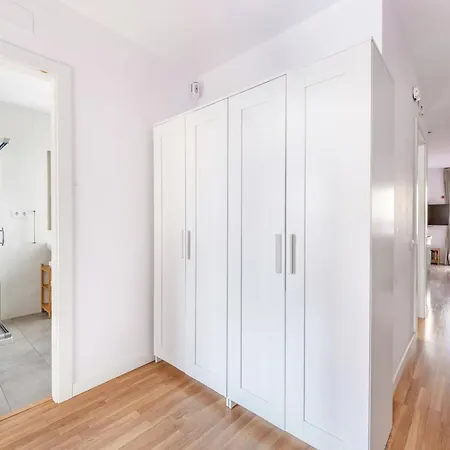 Ainb Sants Appartement *