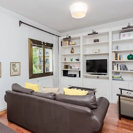 Apartment 2 Bedroom By Sagrada Familia Barcelona