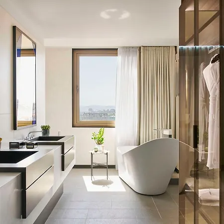 Hotel Grand Hyatt 5*
