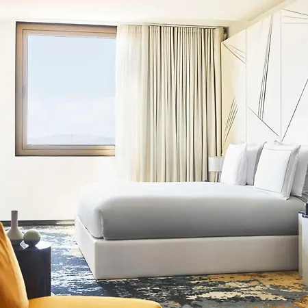 Grand Hyatt Hotel 5*